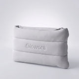 Lichtgrijze gewatteerde Glowora Ritual Pouch met rits en reliëflogo